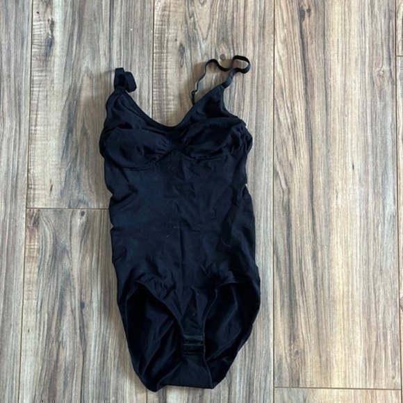 size small /medium shapwere - Picture 1 of 5